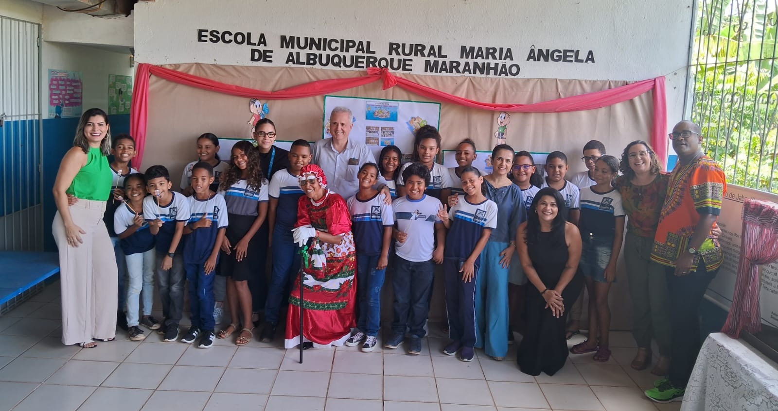 Leia mais sobre o artigo CGU e Controladoria do município visitam escolas participantes do Projeto Um por Todos e Todos por um – Pela ética e cidadania.